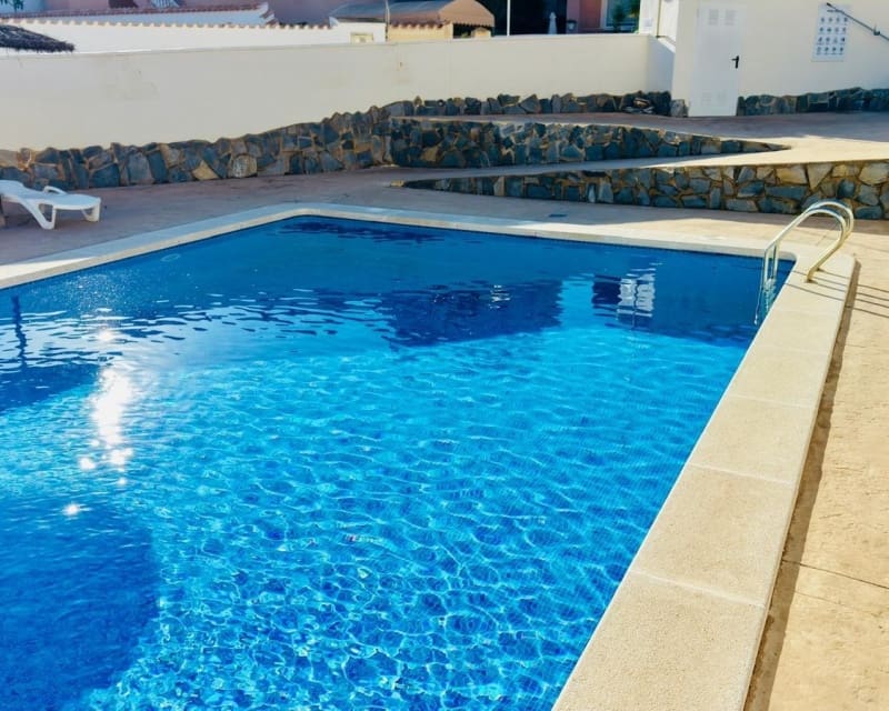 Casa de 3 habitaciones en La Marquesa en venta con piscina garaje - 289.000 € (Ref: 10179336)