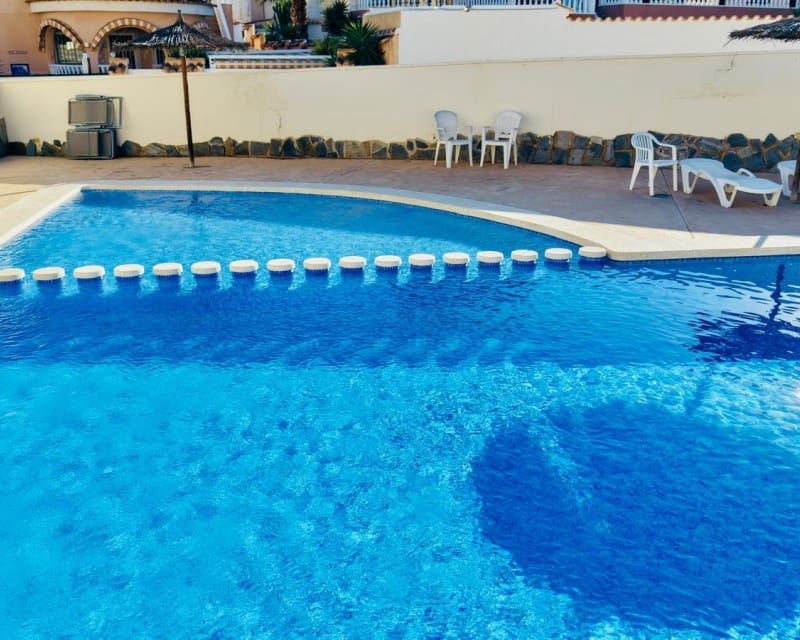 Casa de 3 habitaciones en La Marquesa en venta con piscina garaje - 289.000 € (Ref: 10179336)