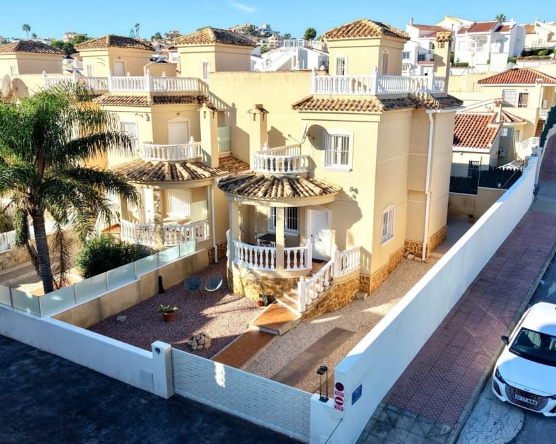 Casa de 3 habitaciones en La Marquesa en venta con piscina garaje - 289.000 € (Ref: 10179336)