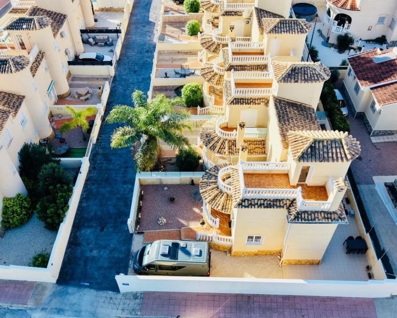 Casa de 3 habitaciones en La Marquesa en venta con piscina garaje - 289.000 € (Ref: 10179336)