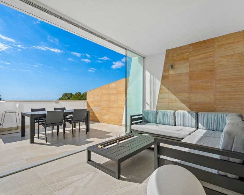 2 soveværelse Lejlighed til salg i Villamartin med swimmingpool garage - € 349.500 (Ref: 10179337)