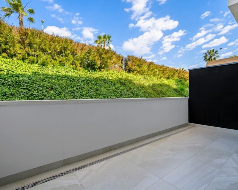 2 soveværelse Lejlighed til salg i Villamartin med swimmingpool garage - € 349.500 (Ref: 10179337)