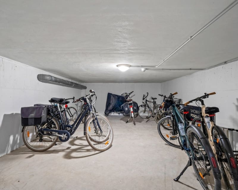 2 soveværelse Lejlighed til salg i Villamartin med swimmingpool garage - € 349.500 (Ref: 10179337)