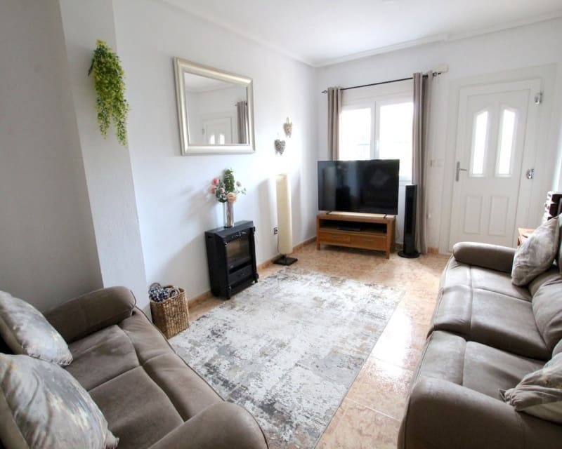 Casa de 2 habitaciones en Villamartin en venta con piscina - 179.500 € (Ref: 10179339)