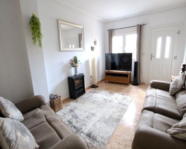 Casa de 2 habitaciones en Villamartin, Orihuela en venta con piscina - 179.500 € (Ref: 10179339)