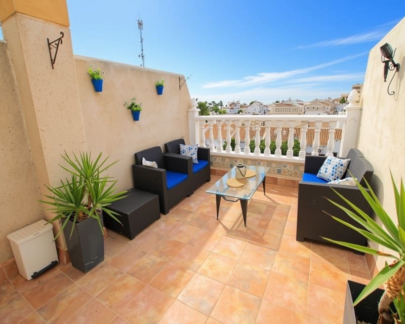 Casa de 2 habitaciones en Villamartin en venta con piscina - 179.500 € (Ref: 10179339)
