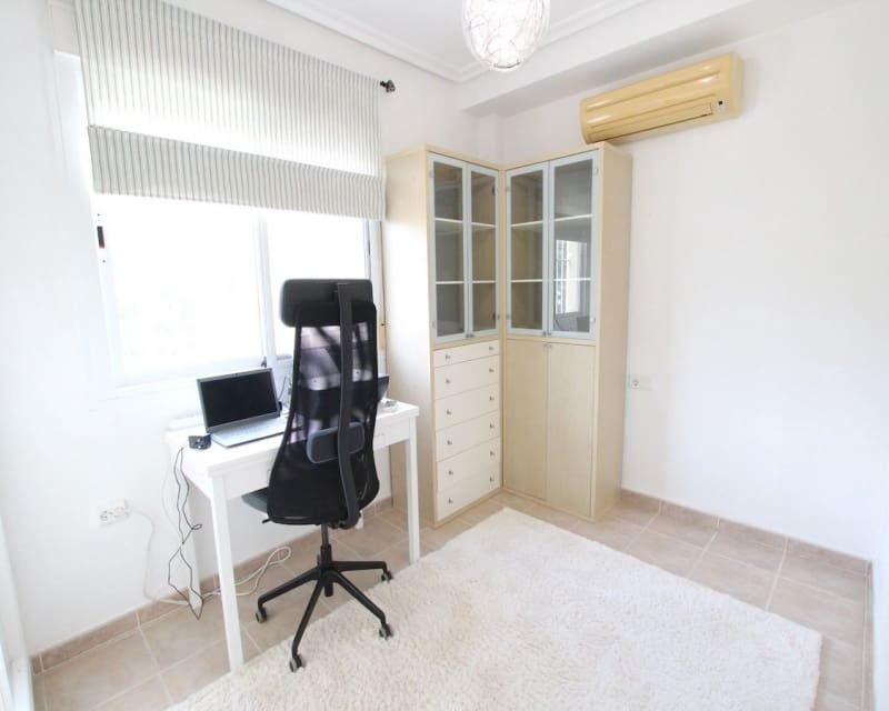 3 sypialnia Willa na sprzedaż w Benimar z basenem garażem - 215 000 € (Ref: 10179340)