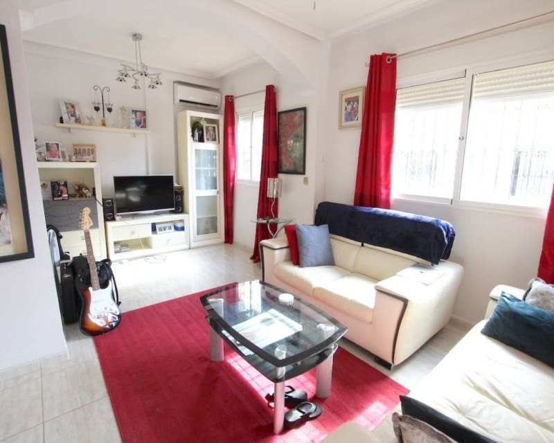 2 soveværelse Villa til salg i Cabo Roig med swimmingpool garage - € 219.000 (Ref: 10179341)