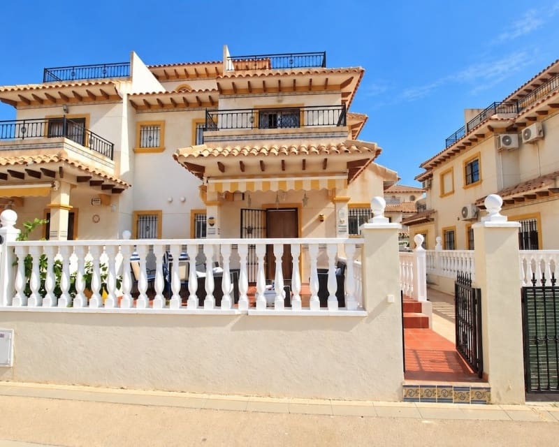 2 soveværelse Villa til salg i Cabo Roig med swimmingpool garage - € 219.000 (Ref: 10179341)