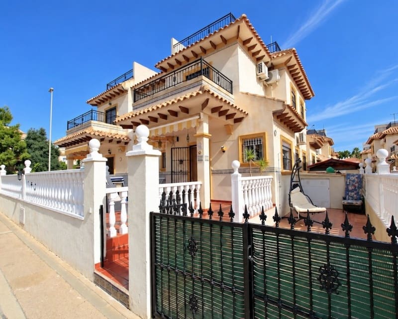 2 soveværelse Villa til salg i Cabo Roig med swimmingpool garage - € 219.000 (Ref: 10179341)
