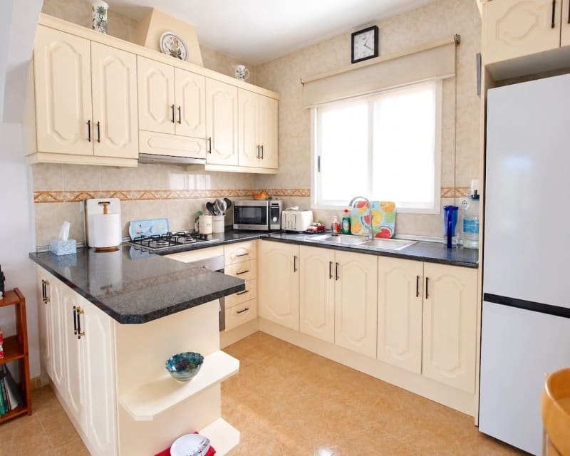 Chalet de 4 habitaciones en Benimar en venta con piscina garaje - 315.000 € (Ref: 10179342)