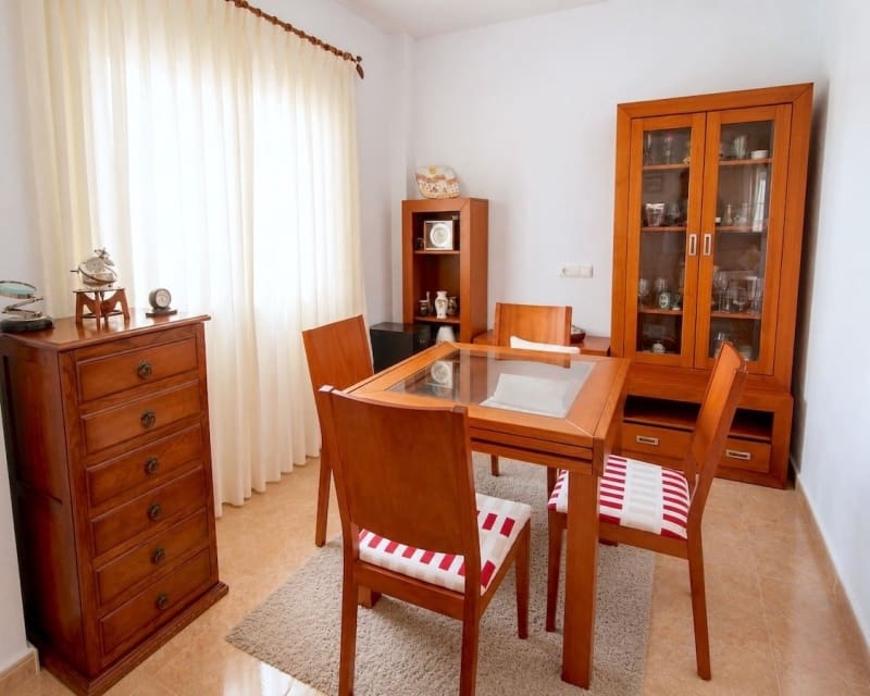 Chalet de 4 habitaciones en Benimar en venta con piscina garaje - 315.000 € (Ref: 10179342)