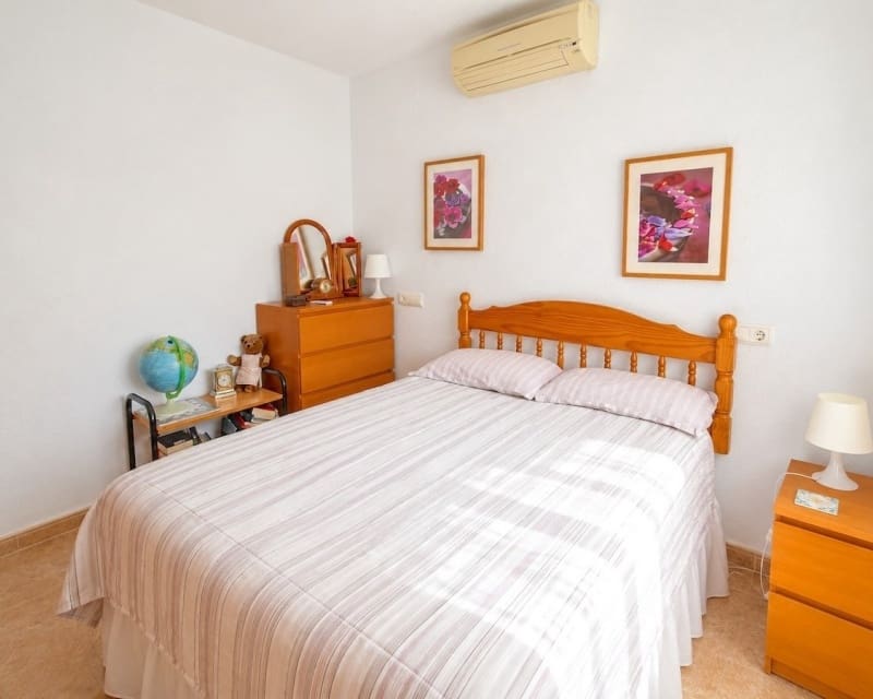 Chalet de 4 habitaciones en Benimar en venta con piscina garaje - 315.000 € (Ref: 10179342)