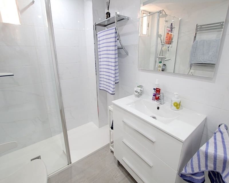 Chalet de 4 habitaciones en Benimar en venta con piscina garaje - 315.000 € (Ref: 10179342)