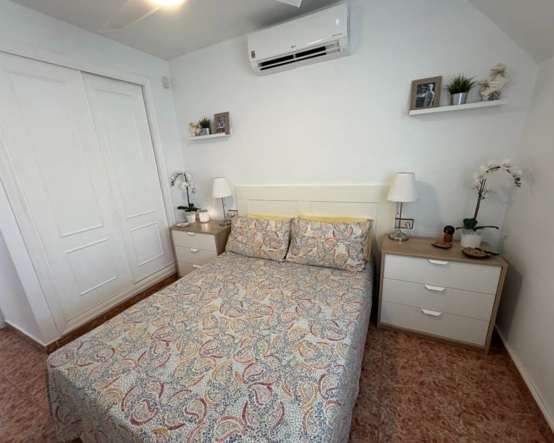 Apartamento de 2 habitaciones en Los Montesinos en venta con piscina - 150.000 € (Ref: 10179345)