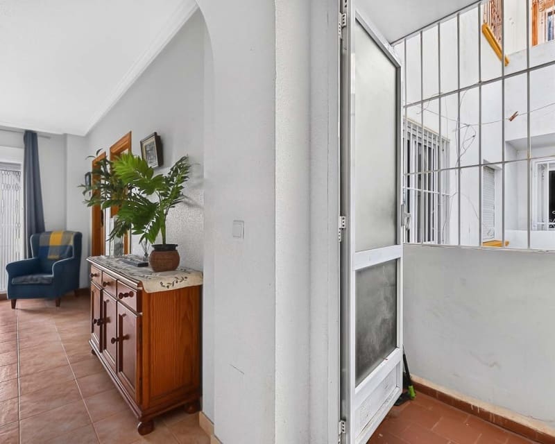 2 slaapkamer Appartement te koop in La Zenia met zwembad - € 169.950 (Ref: 10179347)