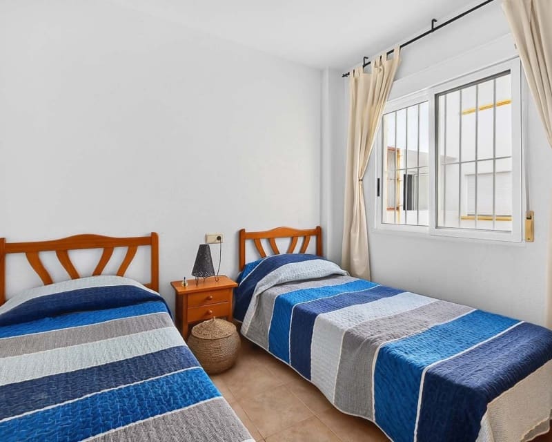 2 slaapkamer Appartement te koop in La Zenia met zwembad - € 169.950 (Ref: 10179347)