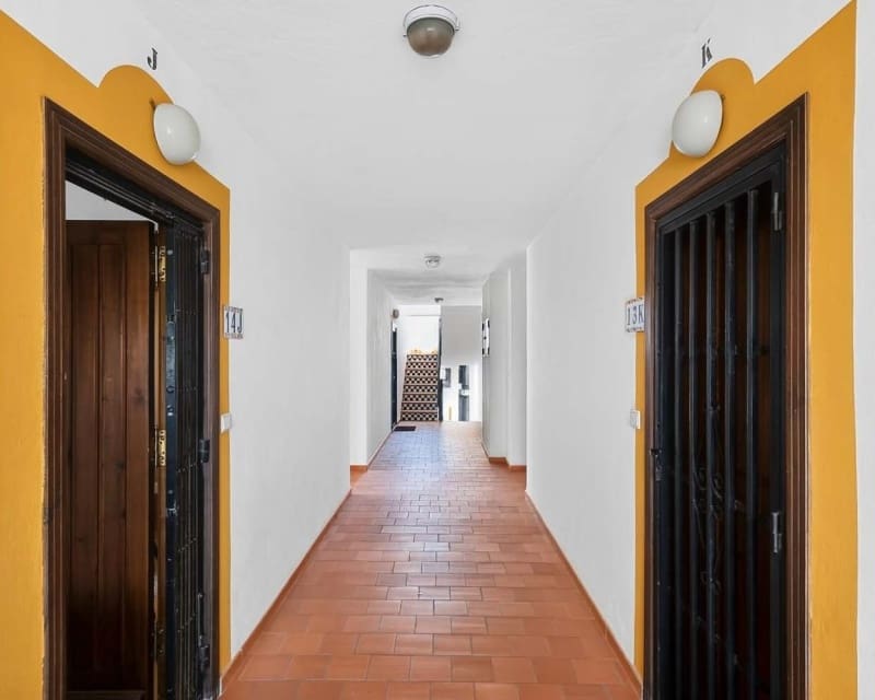 2 slaapkamer Appartement te koop in La Zenia met zwembad - € 169.950 (Ref: 10179347)
