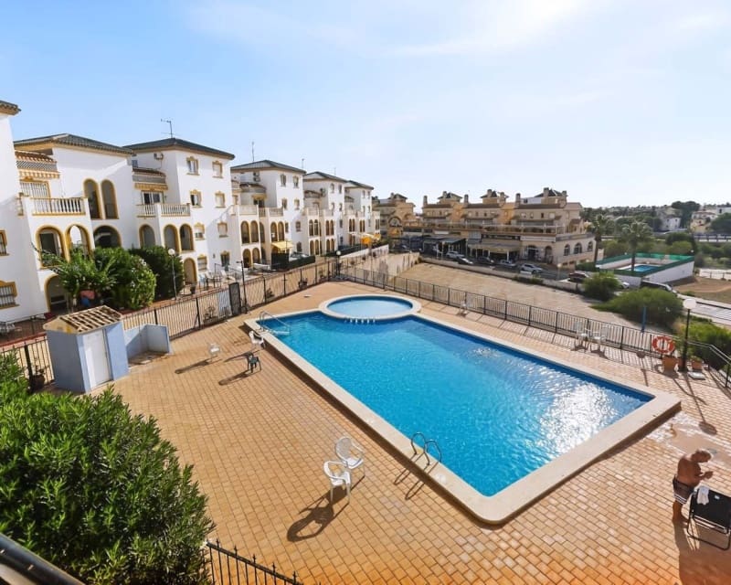 2 slaapkamer Appartement te koop in La Zenia met zwembad - € 169.950 (Ref: 10179347)