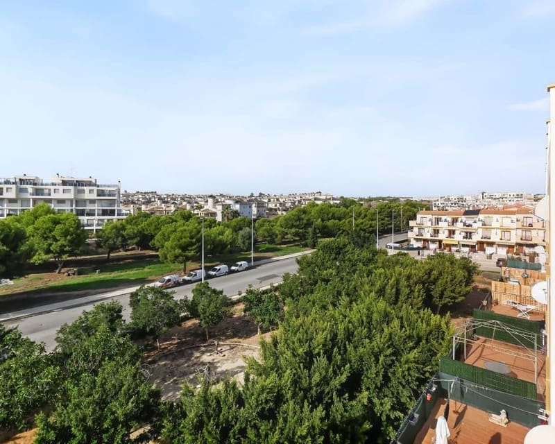 2 slaapkamer Appartement te koop in La Zenia met zwembad - € 169.950 (Ref: 10179347)