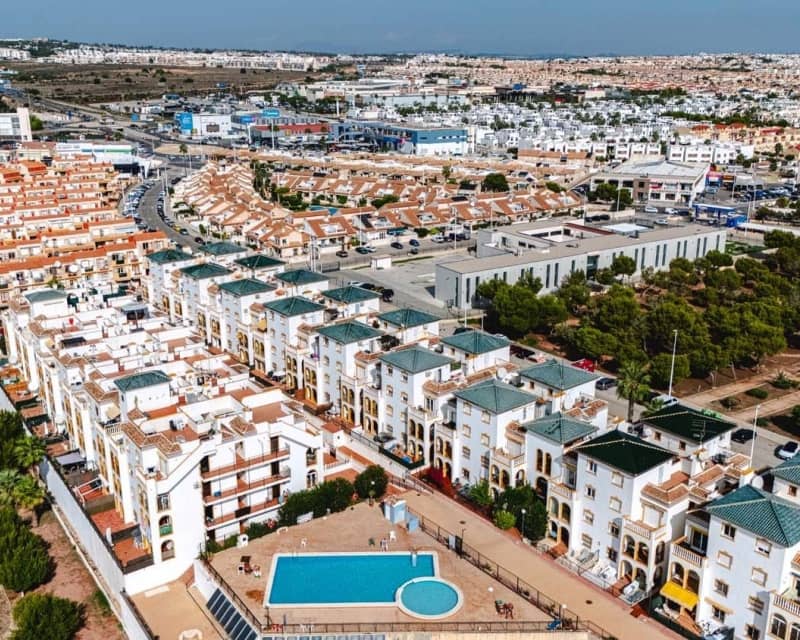 2 slaapkamer Appartement te koop in La Zenia met zwembad - € 169.950 (Ref: 10179347)