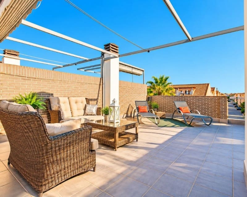 3 soverom Leilighet til salgs i Los Alcazares med svømmebasseng - € 275 000 (Ref: 10182193)