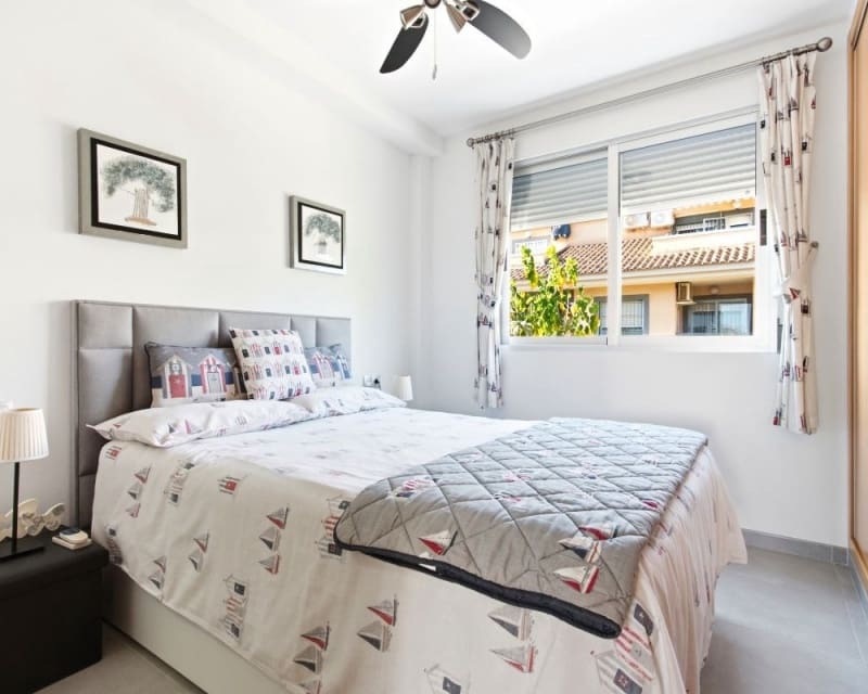 3 soverom Leilighet til salgs i Los Alcazares med svømmebasseng - € 275 000 (Ref: 10182193)