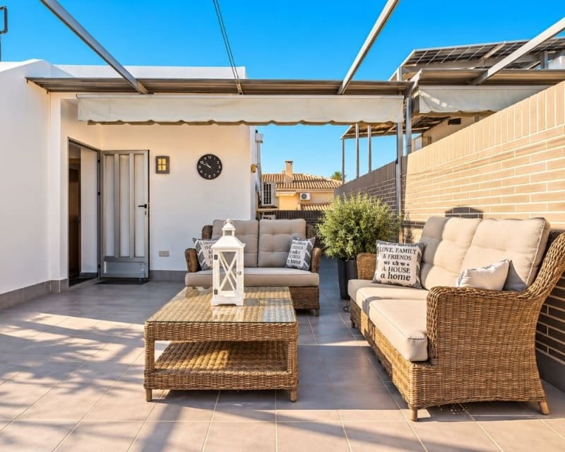 3 soverom Leilighet til salgs i Los Alcazares med svømmebasseng - € 275 000 (Ref: 10182193)
