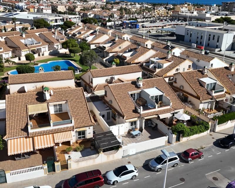 3 soveværelse Bungalow til salg i La Zenia med swimmingpool - € 329.950 (Ref: 3748449)
