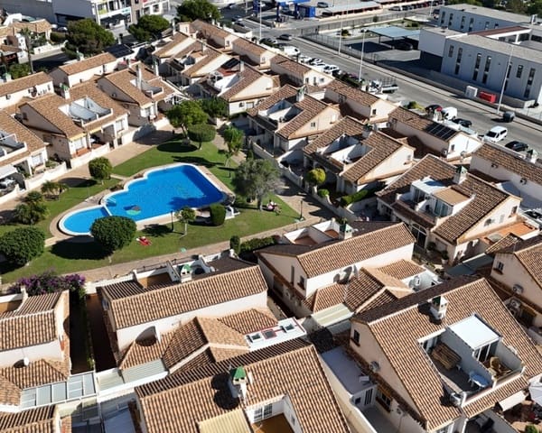 3 soveværelse Bungalow til salg i La Zenia, Orihuela med swimmingpool - € 329.950 (Ref: 3748449)