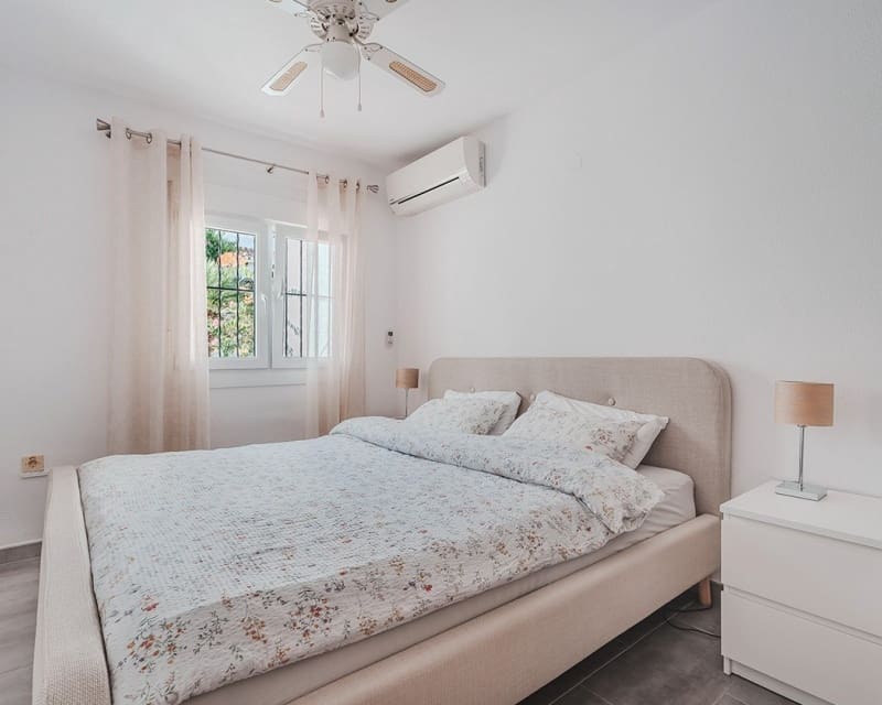 3 makuuhuone Omakotitalo myytävänä paikassa Villamartin mukana uima-altaan - 299 000 € (Ref: 6779499)