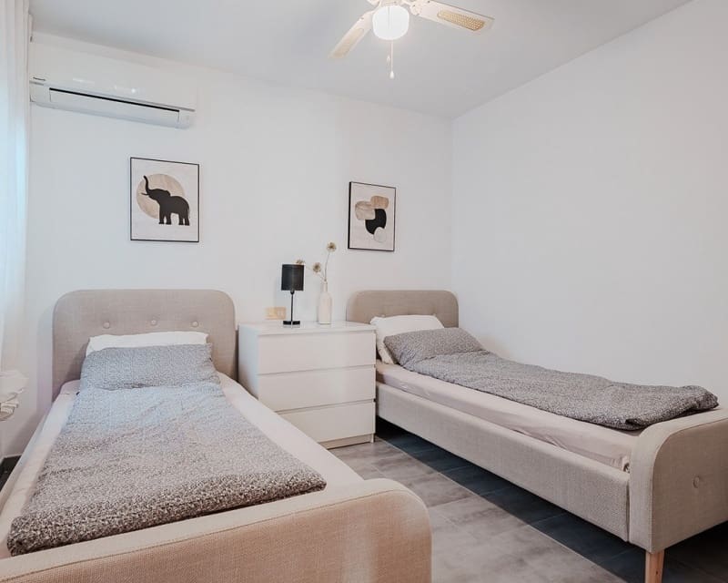 3 makuuhuone Omakotitalo myytävänä paikassa Villamartin mukana uima-altaan - 299 000 € (Ref: 6779499)