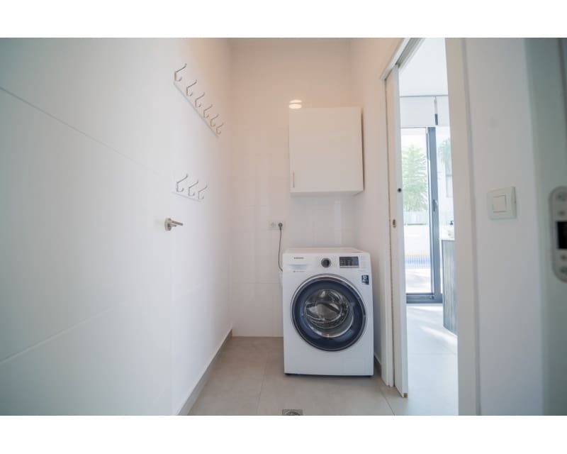 3 makuuhuone Huvila myytävänä paikassa Pueblo Bravo mukana uima-altaan - 650 000 € (Ref: 8751646)