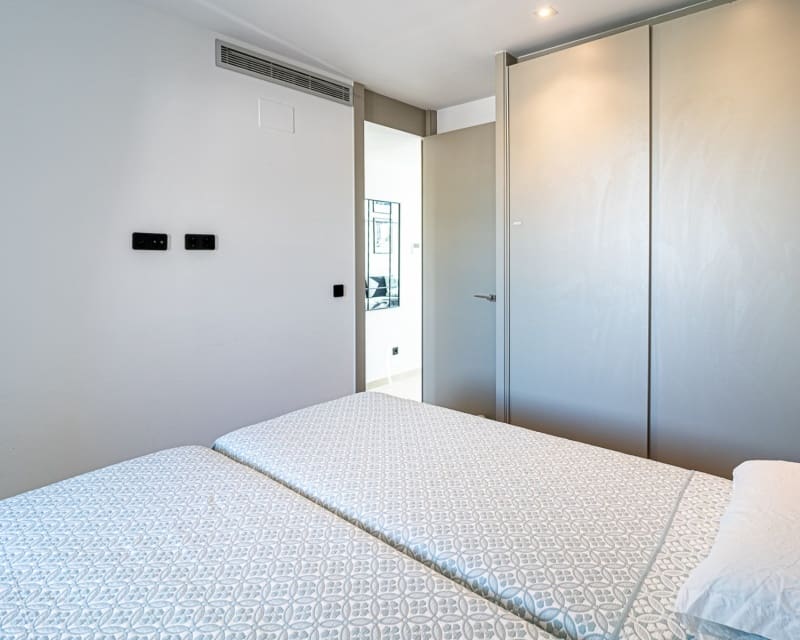 Apartamento de 3 habitaciones en Villamartin en venta con piscina - 549.000 € (Ref: 8782227)