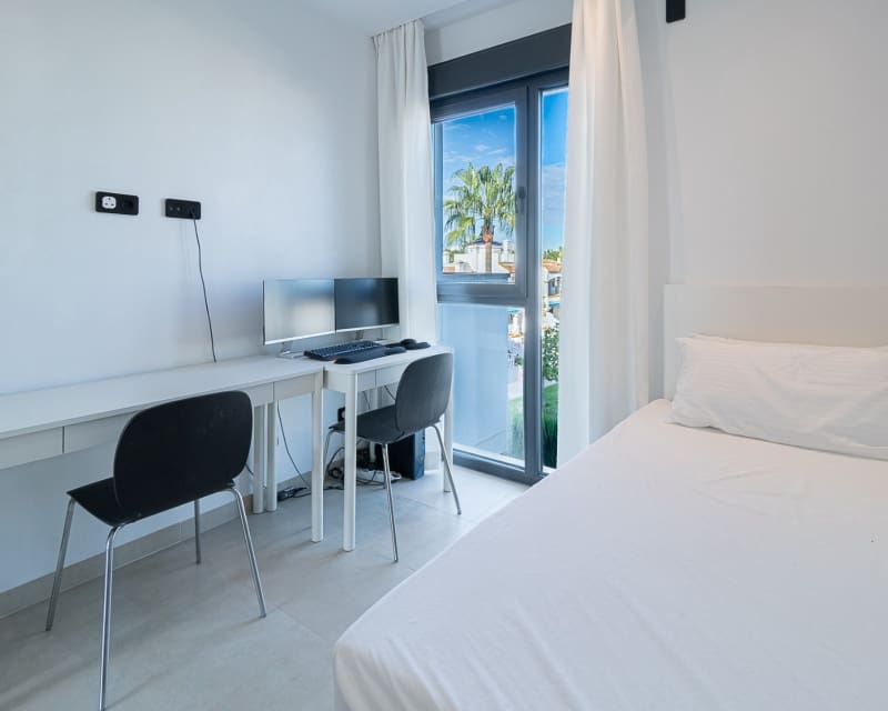 Apartamento de 3 habitaciones en Villamartin en venta con piscina - 549.000 € (Ref: 8782227)