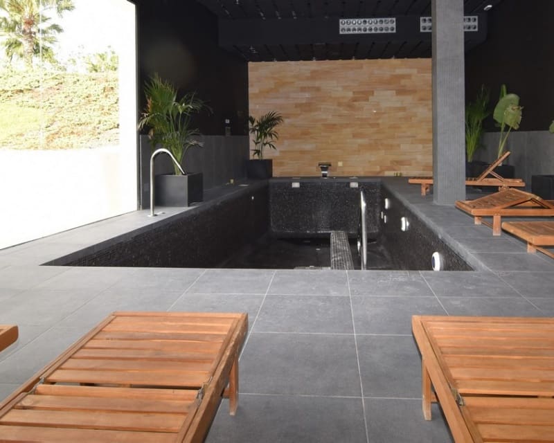 Apartamento de 3 habitaciones en Villamartin en venta con piscina - 549.000 € (Ref: 8782227)