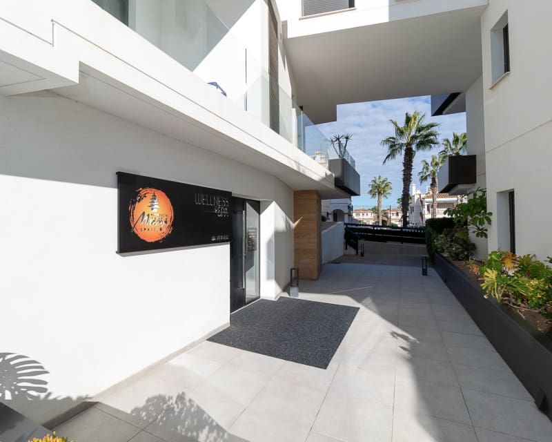 Apartamento de 3 habitaciones en Villamartin en venta con piscina - 549.000 € (Ref: 8782227)