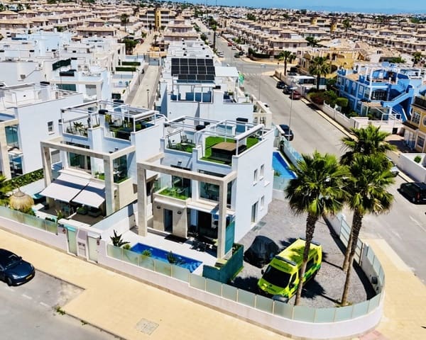 3 soverom Villa til salgs i Cabo Roig, Orihuela med svømmebasseng - € 695 000 (Ref: 8785562)