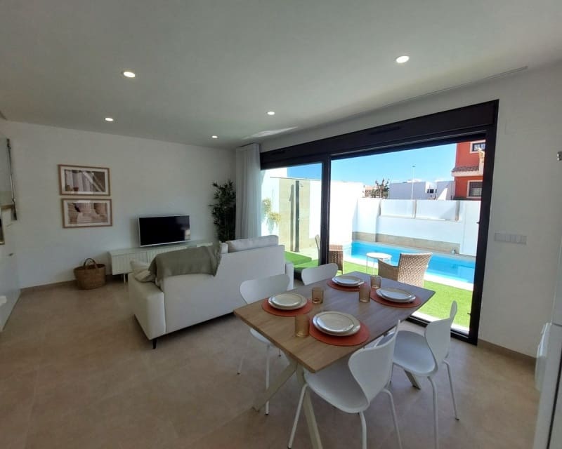3 soverom Villa til salgs i San Pedro del Pinatar med svømmebasseng - € 395 000 (Ref: 8785566)
