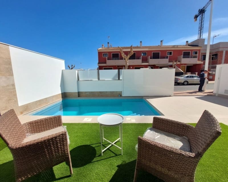 3 soverom Villa til salgs i San Pedro del Pinatar med svømmebasseng - € 395 000 (Ref: 8785566)