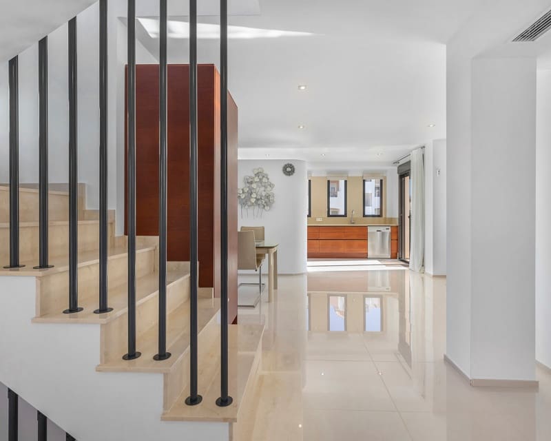 Chalet de 5 habitaciones en La Zenia en venta con piscina - 895.000 € (Ref: 8800193)