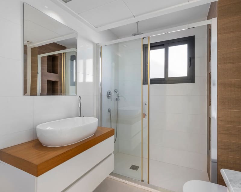 Chalet de 5 habitaciones en La Zenia en venta con piscina - 895.000 € (Ref: 8800193)