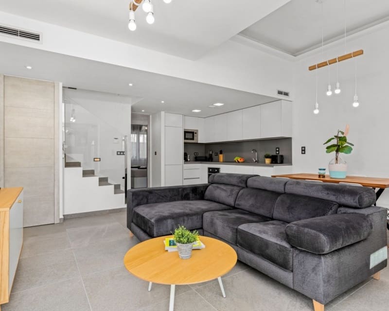 3 slaapkamer Villa te koop in El Raso met zwembad - € 445.000 (Ref: 8800194)