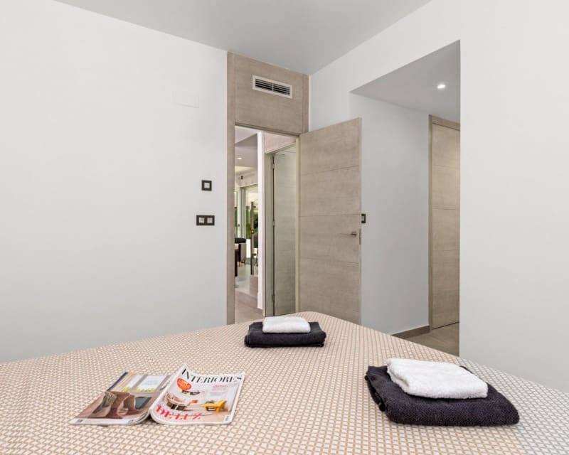 3 slaapkamer Villa te koop in El Raso met zwembad - € 445.000 (Ref: 8800194)