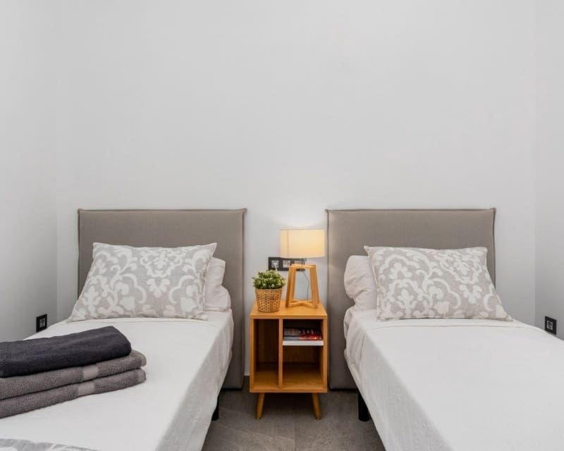 3 slaapkamer Villa te koop in El Raso met zwembad - € 445.000 (Ref: 8800194)