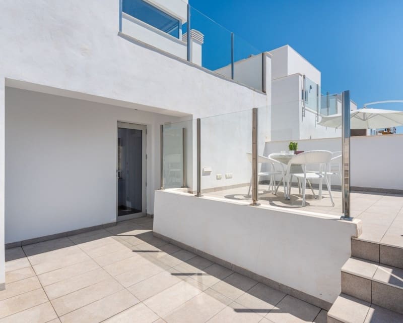 3 slaapkamer Villa te koop in El Raso met zwembad - € 445.000 (Ref: 8800194)