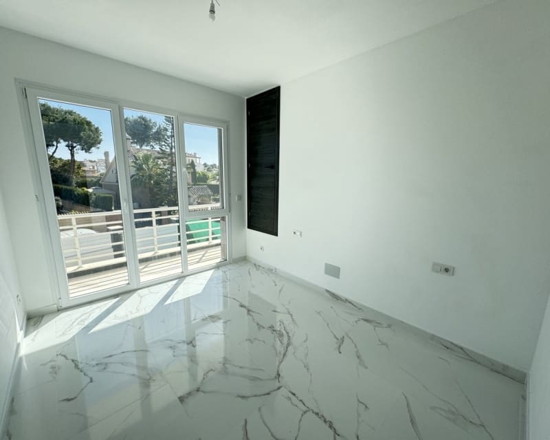 4 slaapkamer Villa te koop in Los Balcones met zwembad - € 599.000 (Ref: 8815004)