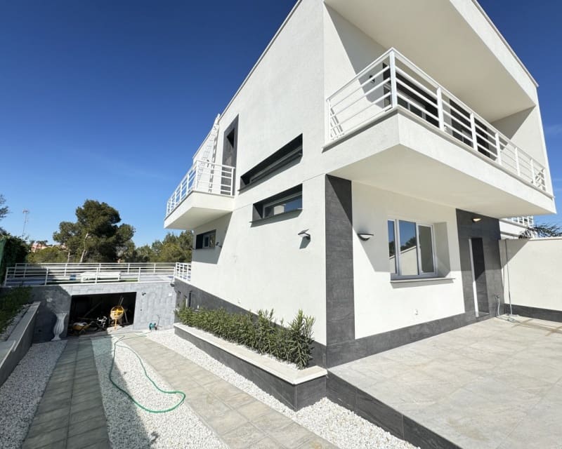 4 slaapkamer Villa te koop in Los Balcones met zwembad - € 599.000 (Ref: 8815004)