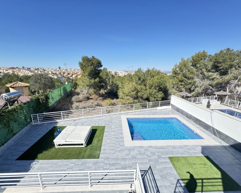 4 slaapkamer Villa te koop in Los Balcones met zwembad - € 599.000 (Ref: 8815004)