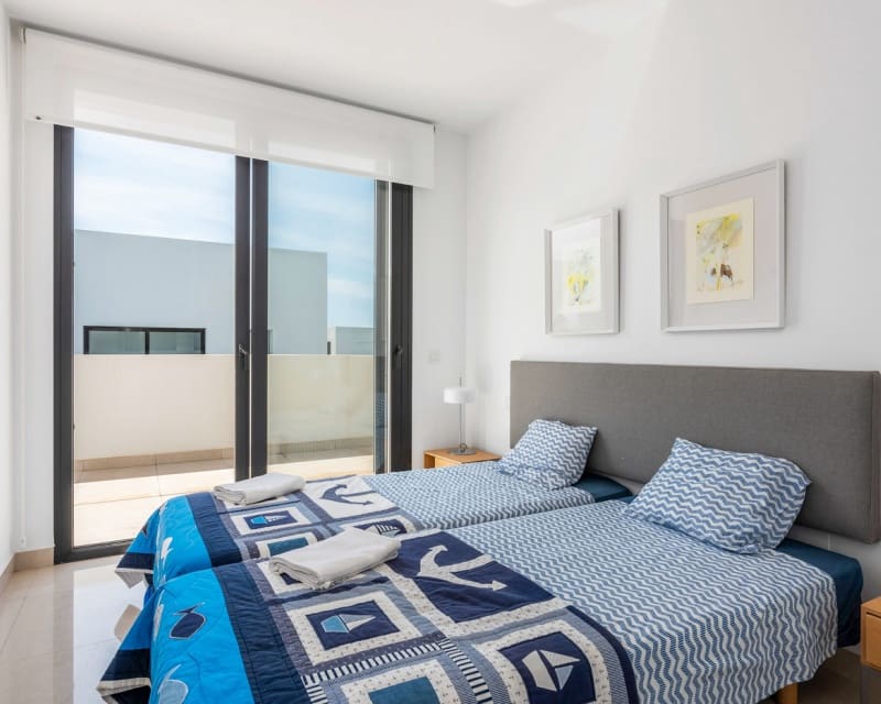 4 makuuhuone Huvila myytävänä paikassa Ciudad Quesada mukana uima-altaan - 640 000 € (Ref: 8830361)